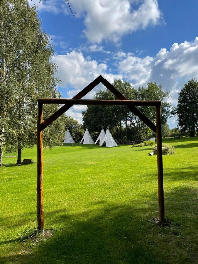 Hotel Rohanov Lhota nad Rohanovem Exteriör bild