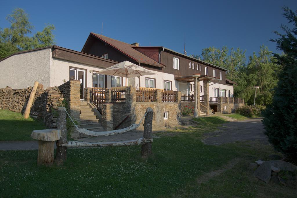 Hotel Rohanov Lhota nad Rohanovem Exteriör bild